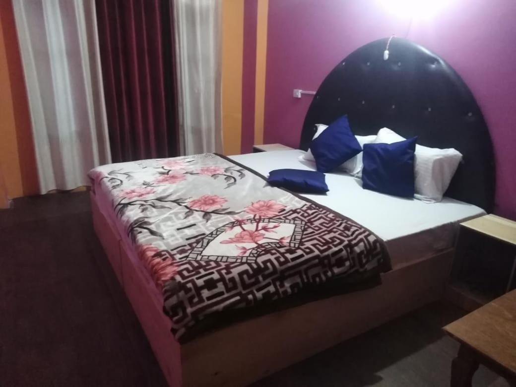 Hotel Antarctica &Pine N Dine Blues Cafe Manali  Luaran gambar